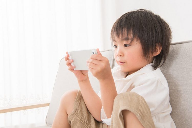 「ブルーライト 影響」アイキャッチ画像